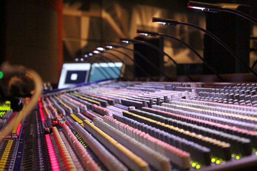 Looking for Mixing and Mastering Pros?